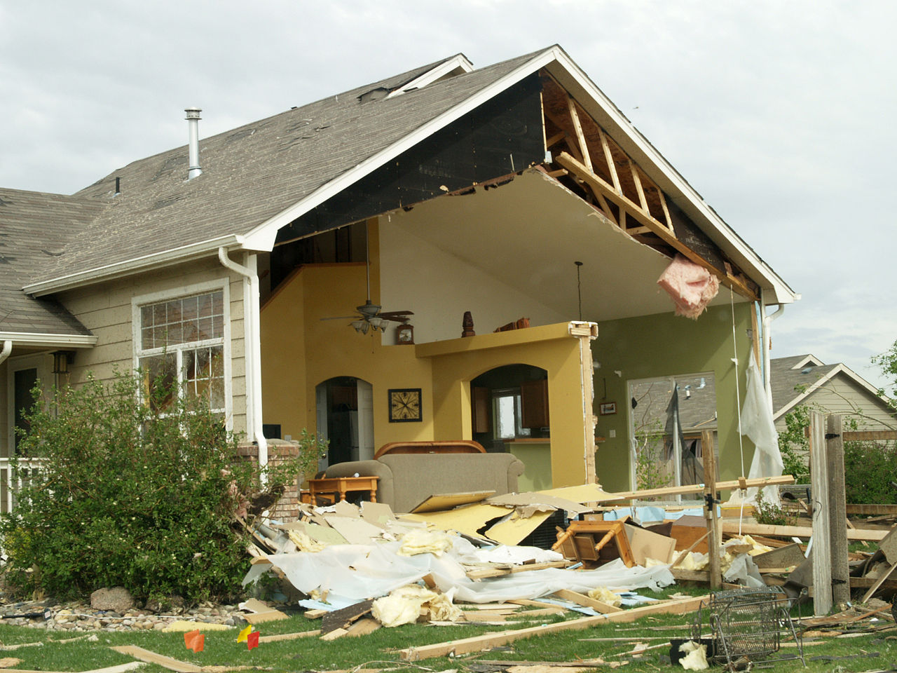 1280px-FEMA_-_35411_-_Damaged_home_in_Colorado